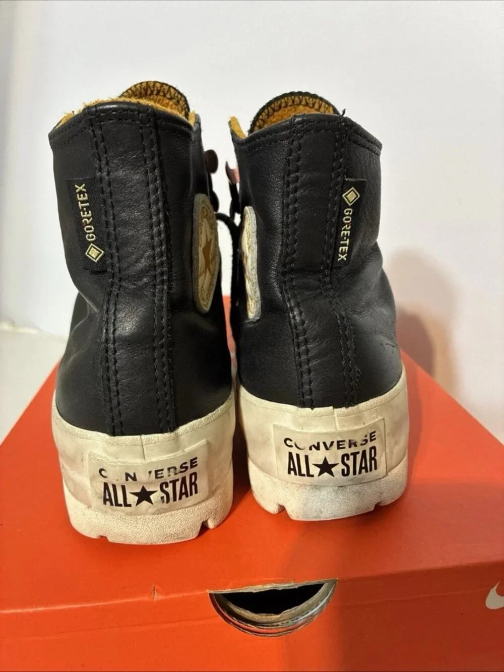 Converse Chuck Taylor Lugged Winter Hi Black Gore-Tex GTX Shoes Women's Sz 7.5